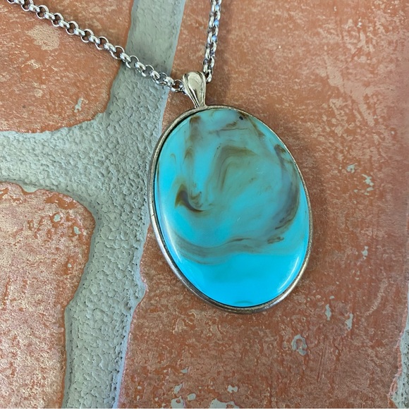 Fashion Large Faux Turquoise Oval Pendant On 24” Stainless Steel Chain. - Picture 1 of 8